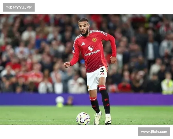 曼联未来危机:阿莫林前景堪忧 主帅被指躲避责任 曼联未来危机:阿莫林前景堪忧 主帅被指躲避责任